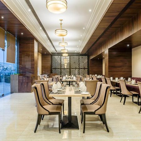Golden Suites Gurgaon Inde Hotels Dış mekan fotoğraf