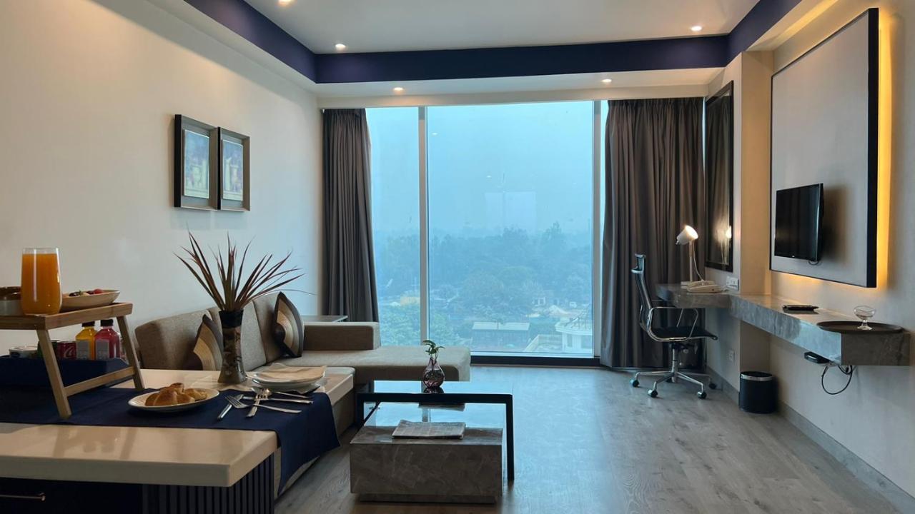 Golden Suites Gurgaon Inde Hotels Dış mekan fotoğraf