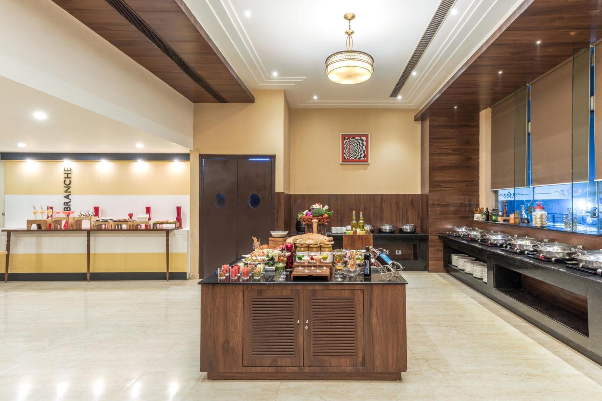 Golden Suites Gurgaon Inde Hotels Dış mekan fotoğraf