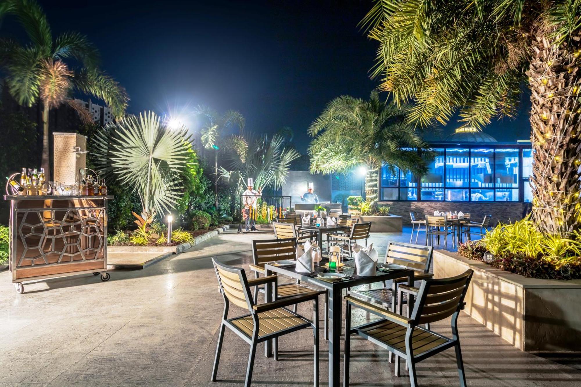 Golden Suites Gurgaon Inde Hotels Dış mekan fotoğraf