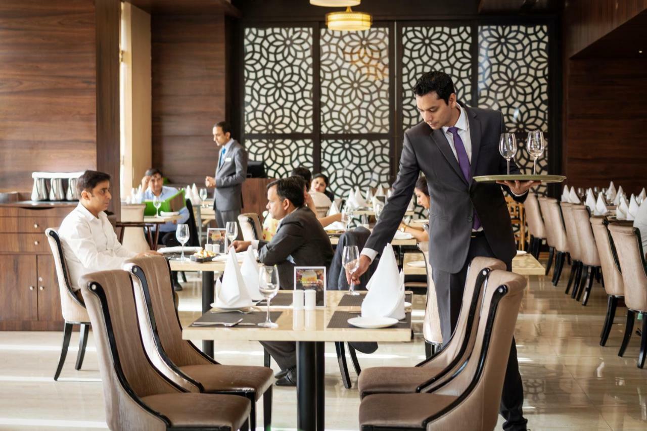 Golden Suites Gurgaon Inde Hotels Dış mekan fotoğraf