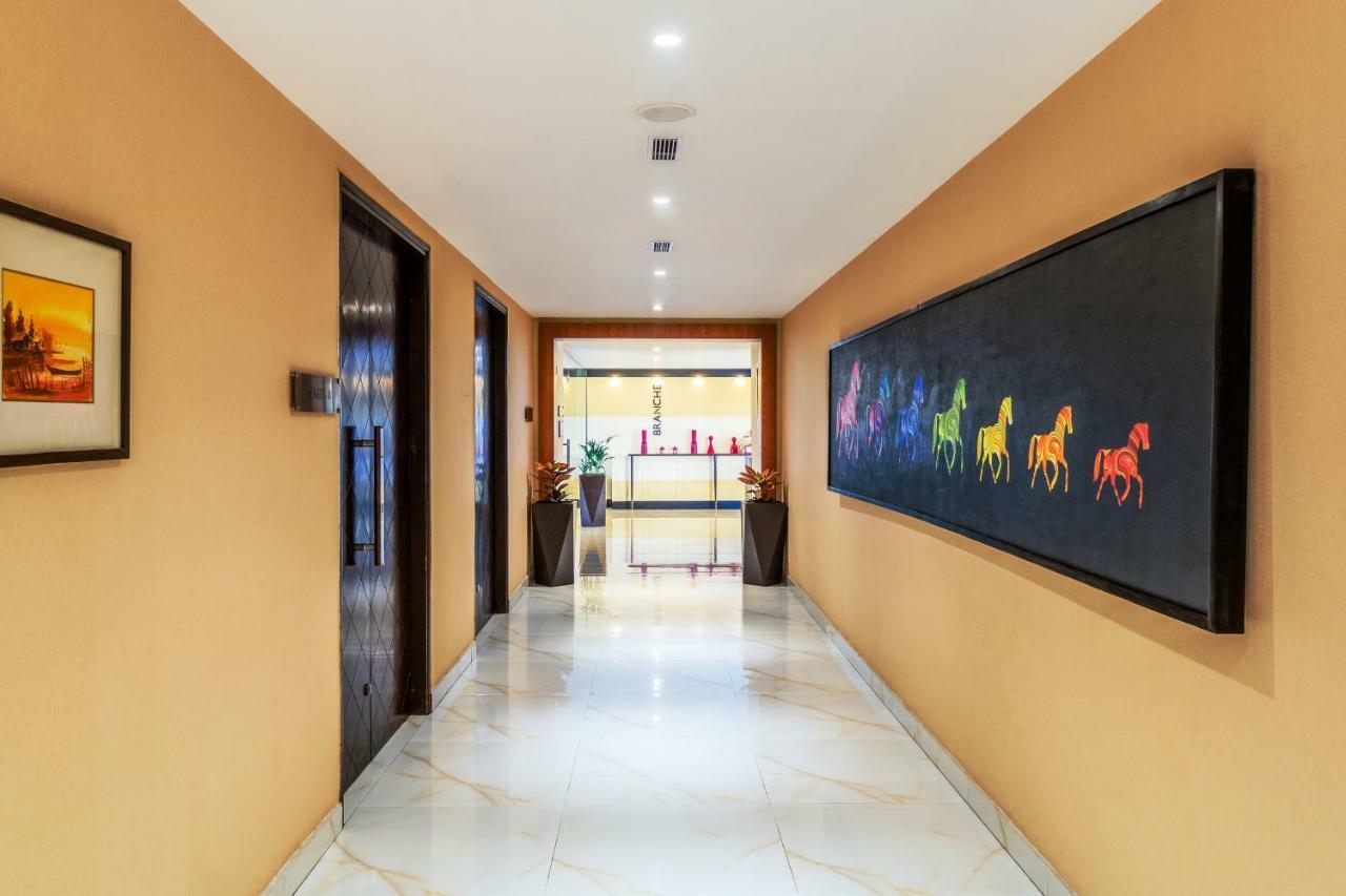 Golden Suites Gurgaon Inde Hotels Dış mekan fotoğraf