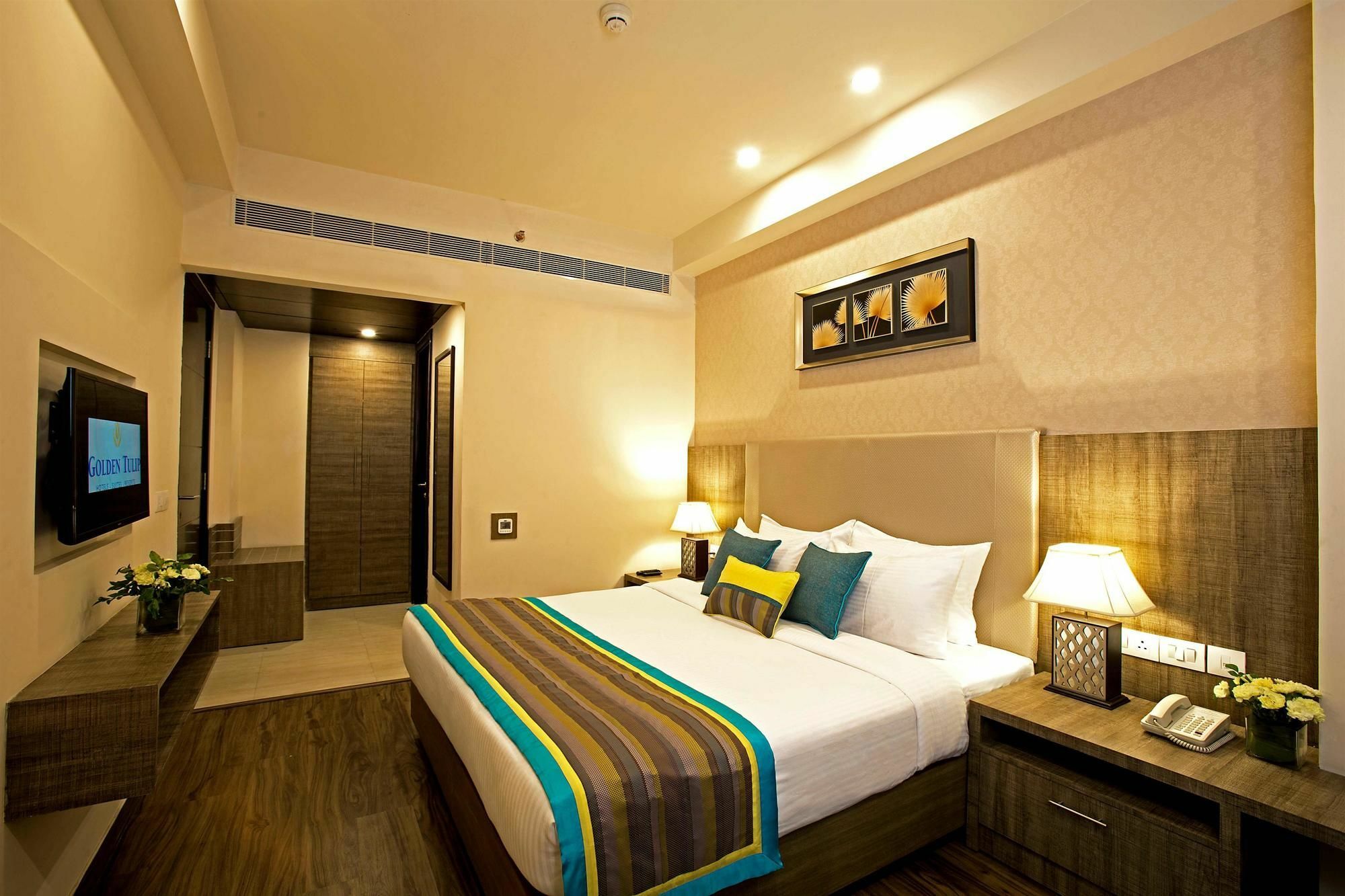 Golden Suites Gurgaon Inde Hotels Dış mekan fotoğraf