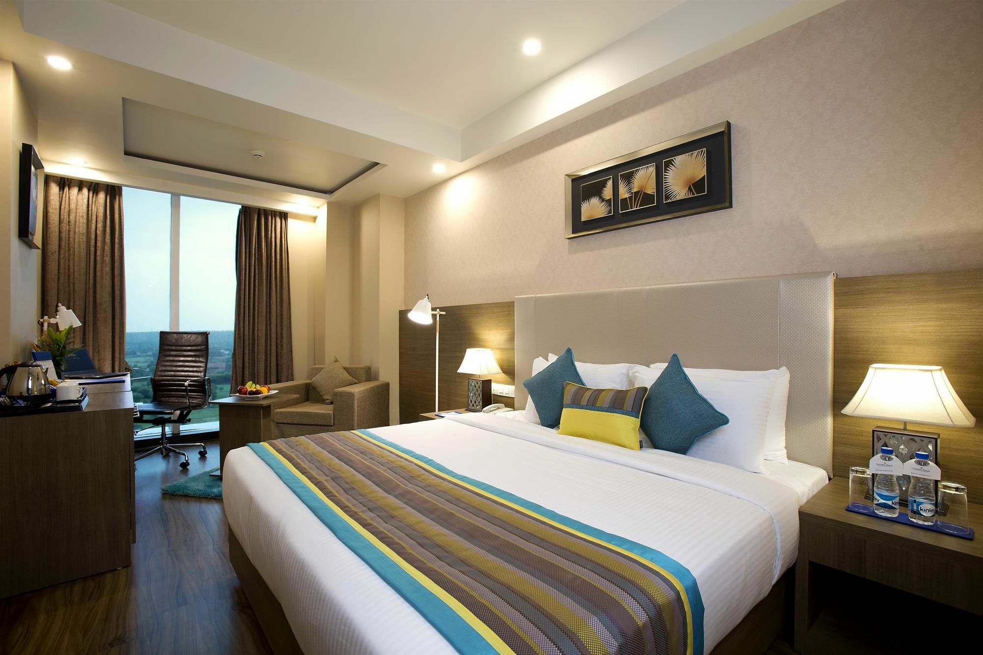 Golden Suites Gurgaon Inde Hotels Dış mekan fotoğraf